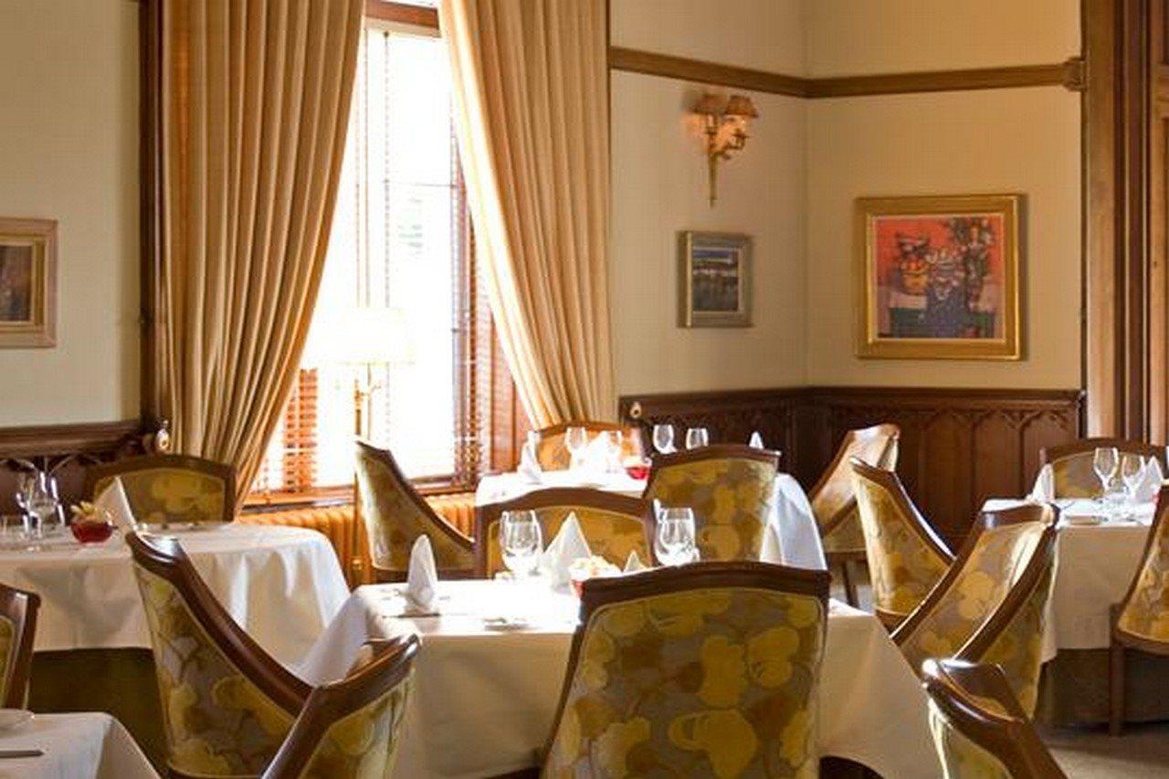 Mar Hall Golf & Spa Resort Bishopton  Buitenkant foto The dining room at the Inn at the Opera