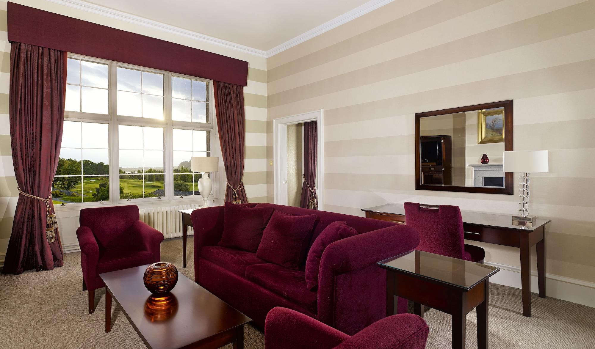 Mar Hall Golf & Spa Resort Bishopton  Buitenkant foto The interior of a suite at the hotel