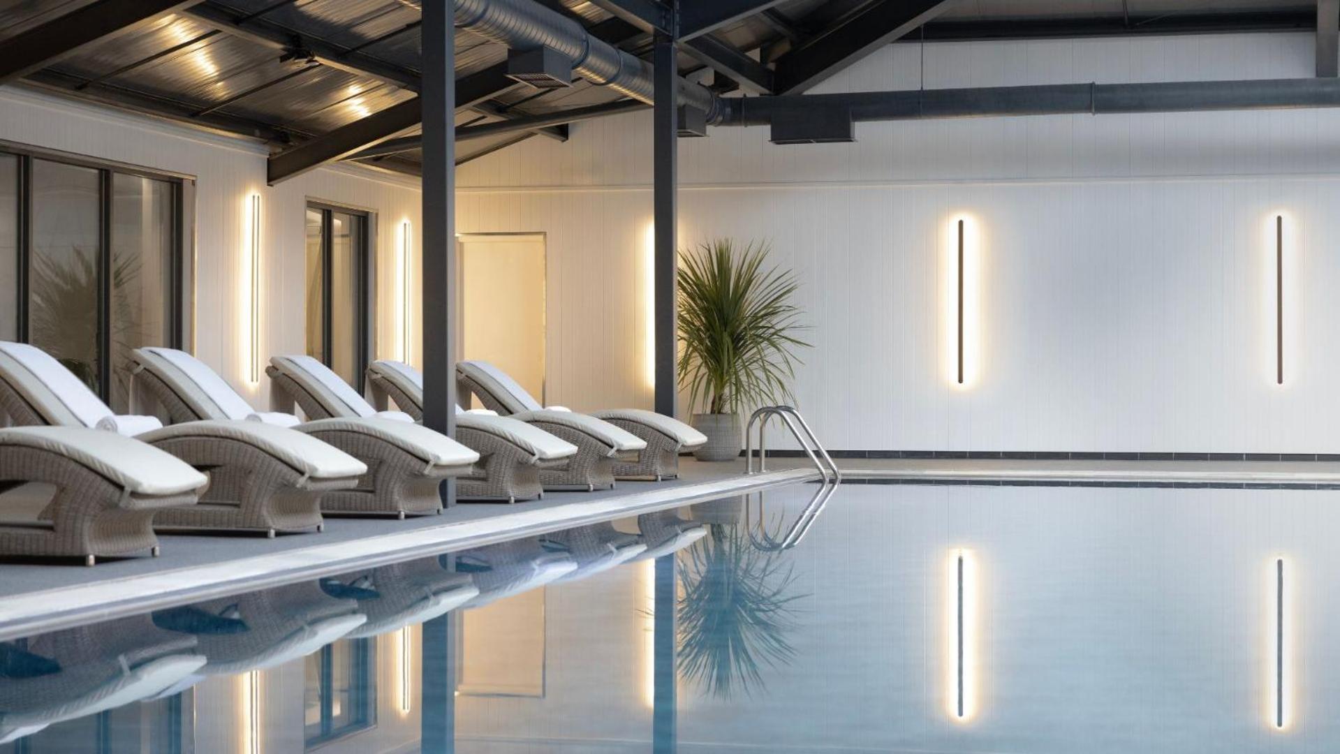 Mar Hall Golf & Spa Resort Bishopton  Buitenkant foto The swimming pool at the hotel