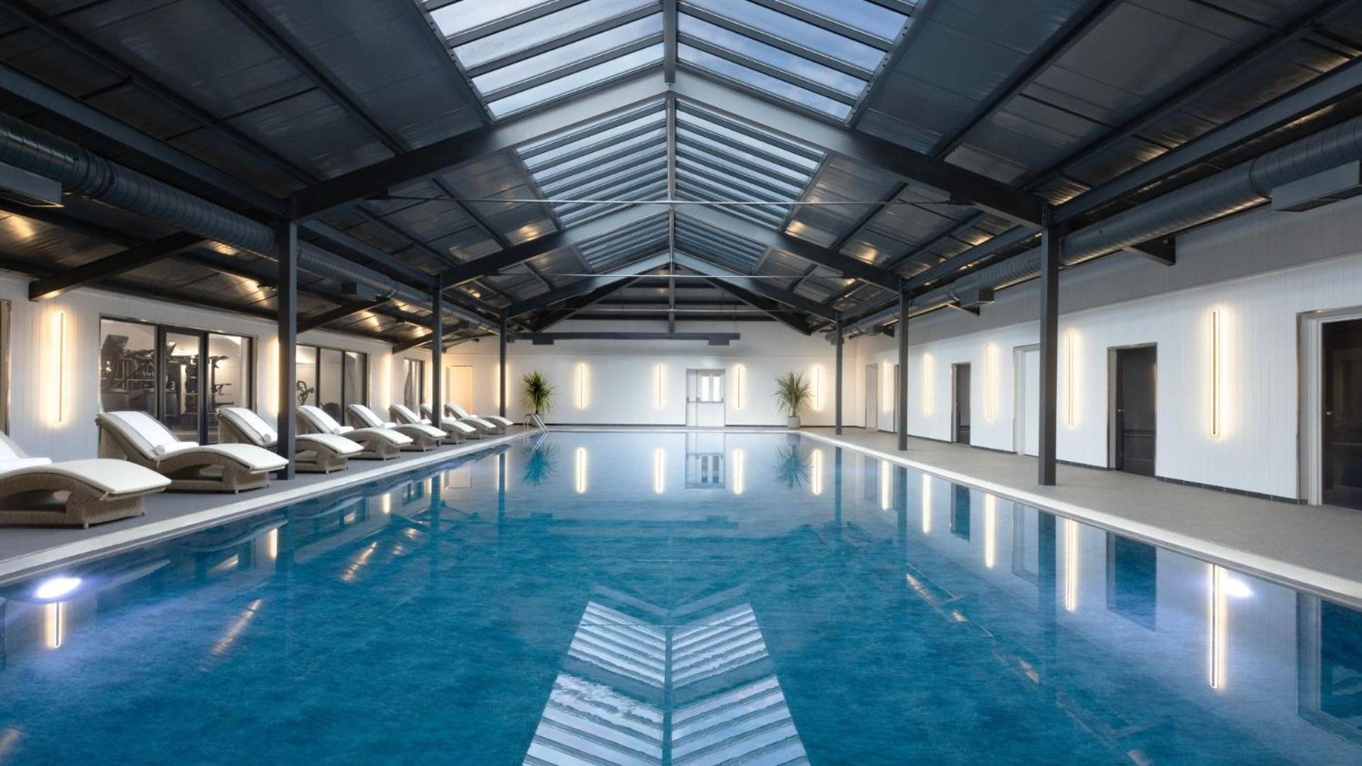 Mar Hall Golf & Spa Resort Bishopton  Buitenkant foto The swimming pool at the hotel